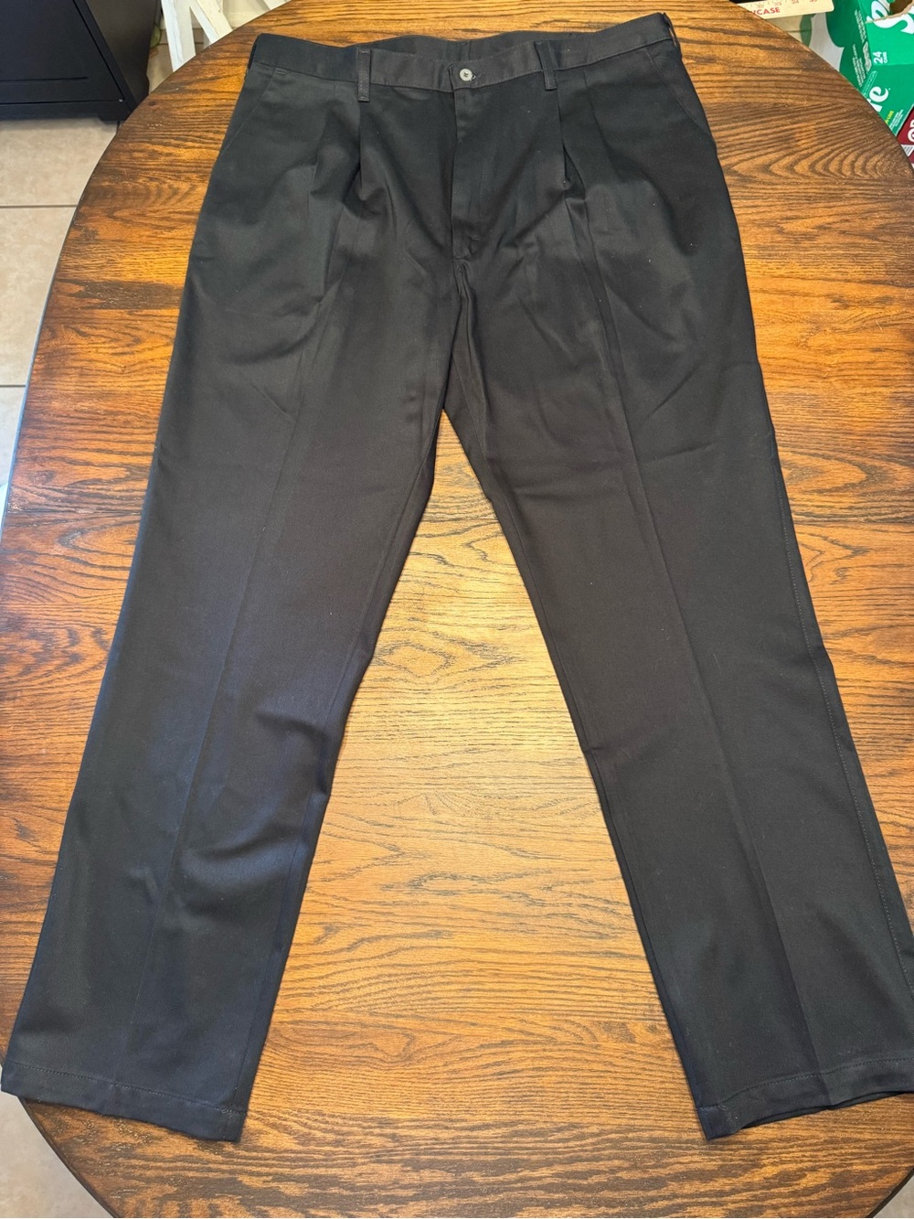 Wrangler Riata Men's Pleated Front Casual Dress Pants Black Size 40X34 (012)